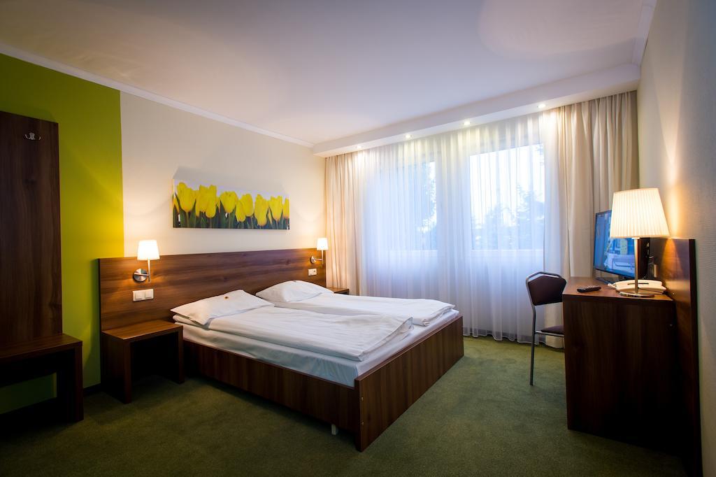 Hotel Europa Elblag Rum bild