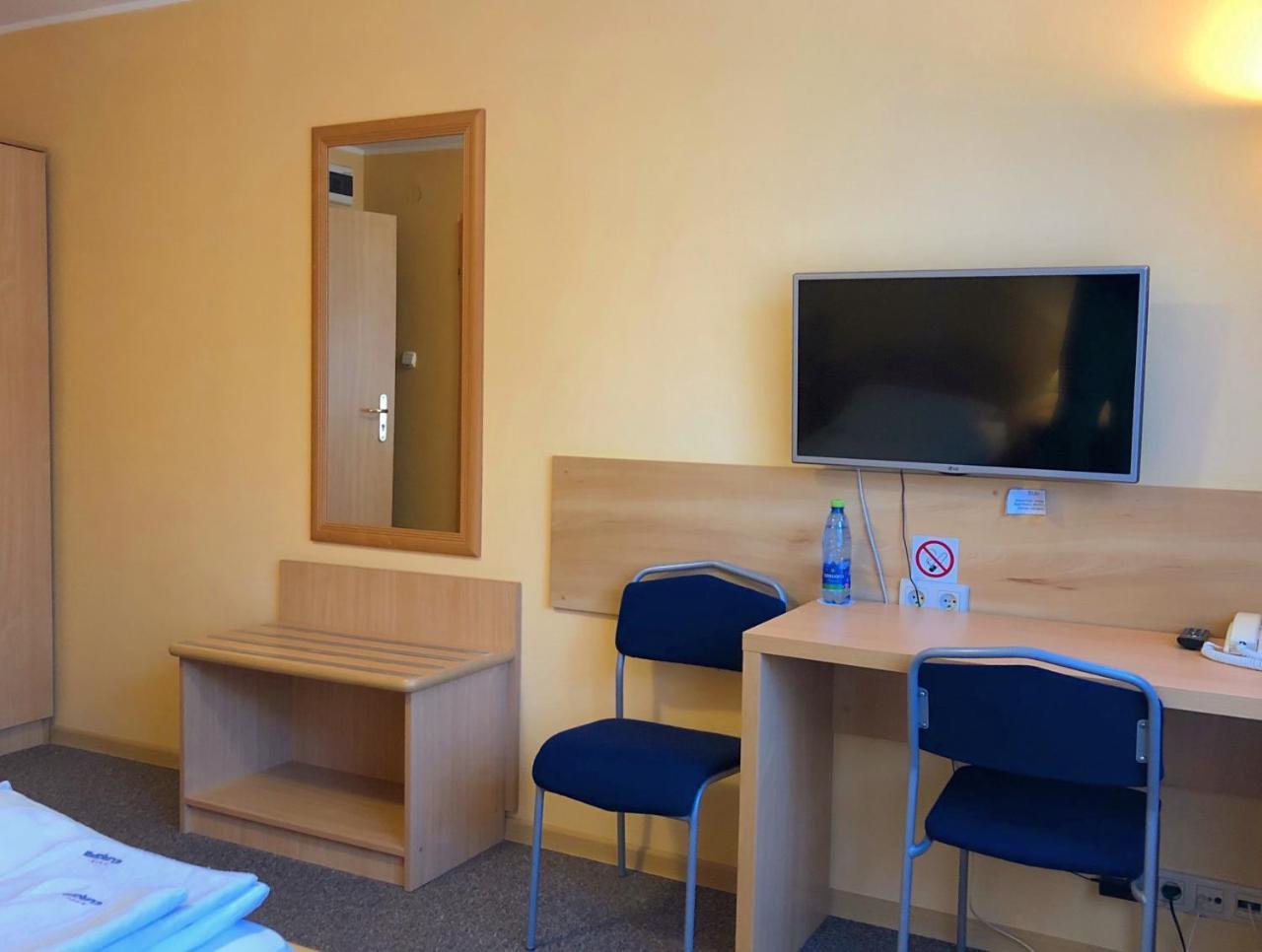 Hotel Europa Elblag Rum bild